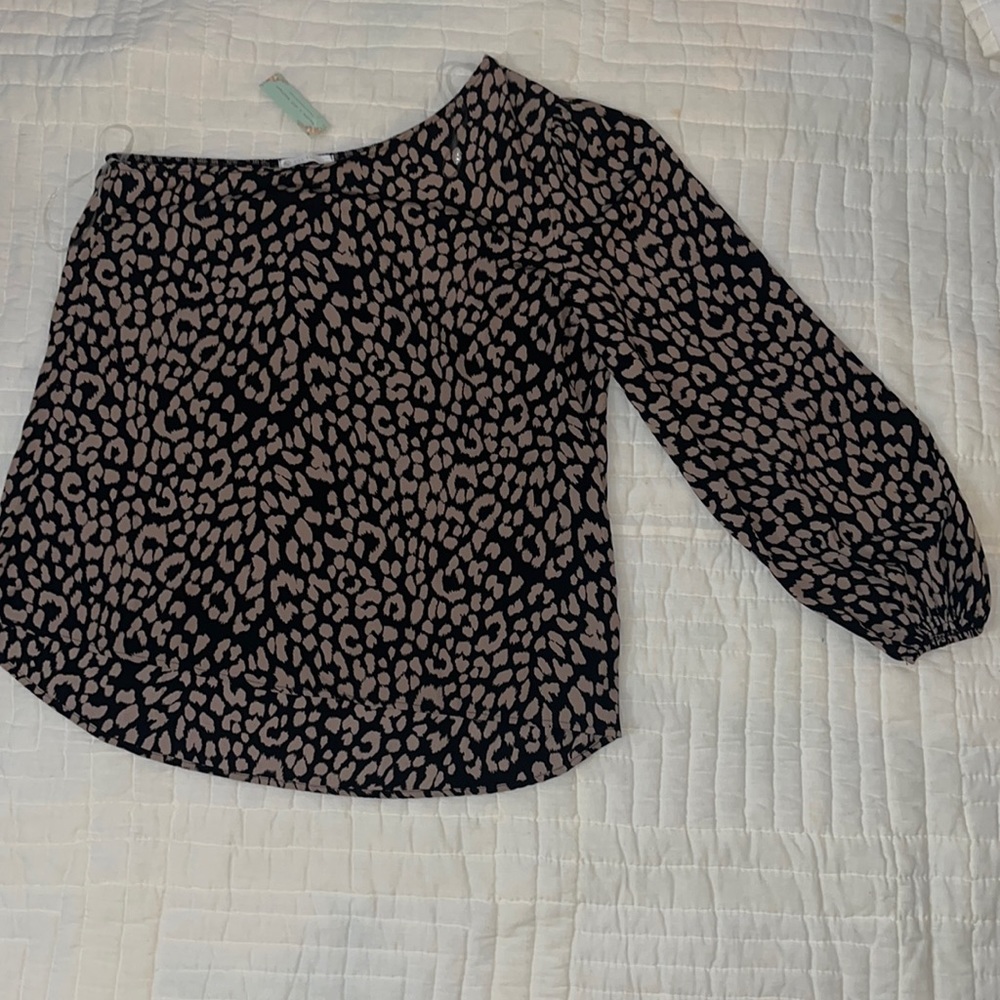 One shoulder blouse